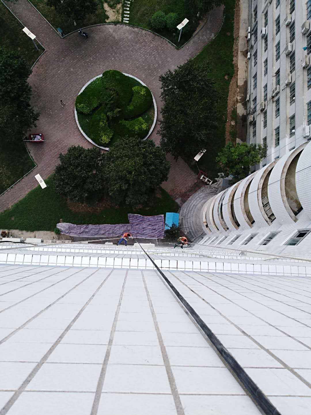 高空外墻清洗需要具備哪些資質(zhì)？