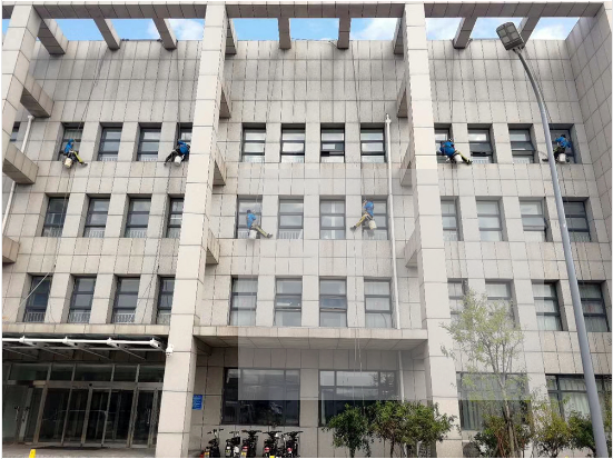 如何保證外墻清洗作業(yè)的順利完成？